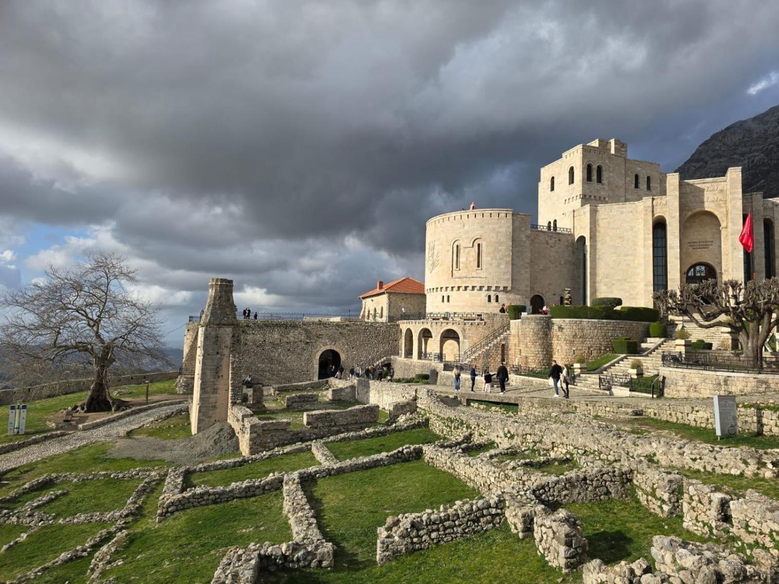 Villa Mefaja Krujë Zewnętrze zdjęcie